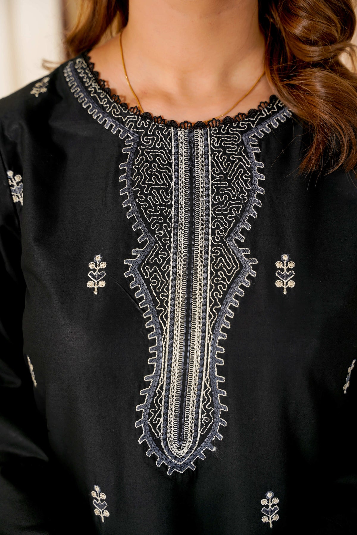 Ayleen Vol#1 All Black 3pc Premium Lawn Dyed Front Full Embroidered, Premium Lawn Dyed Back Sleeve & Lawn Voil Digital Print Dupatta- Azmire